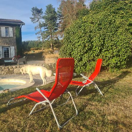 Room Lover Les Chaizes Saint-Romain-Lachalm Bagian luar foto