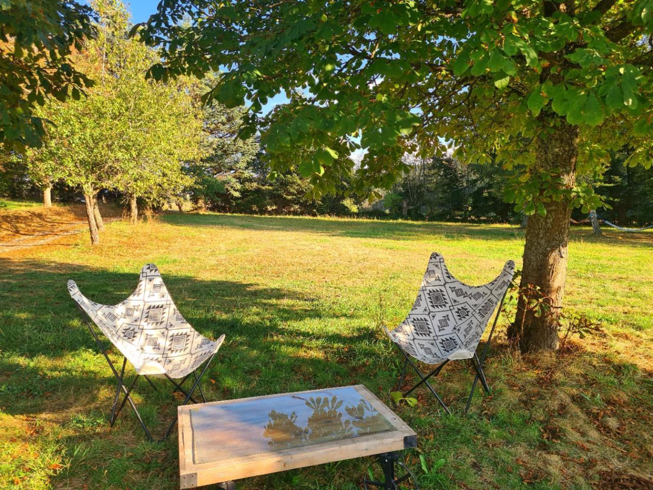 Room Lover Les Chaizes Saint-Romain-Lachalm Bagian luar foto